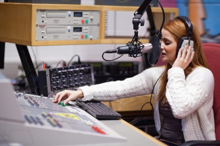 ¿Qué es el radio streaming y cómo funciona?